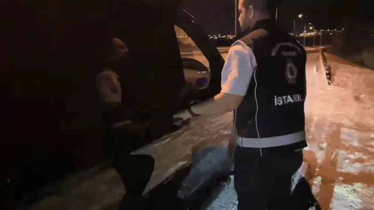 İstanbul\'da Göçmen Kaçakçılığı Operasyonları