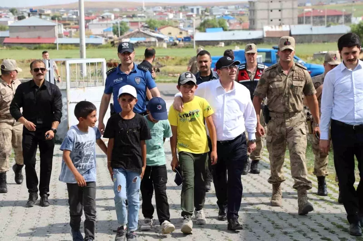Kars Valisi Polat Digor\'da İncelemelerde Bulundu