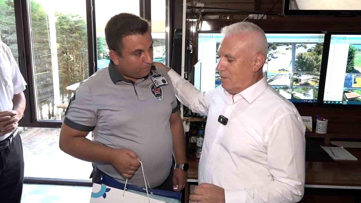 Bursa\'da Çocuk Boğulmaktan Kurtarıldı