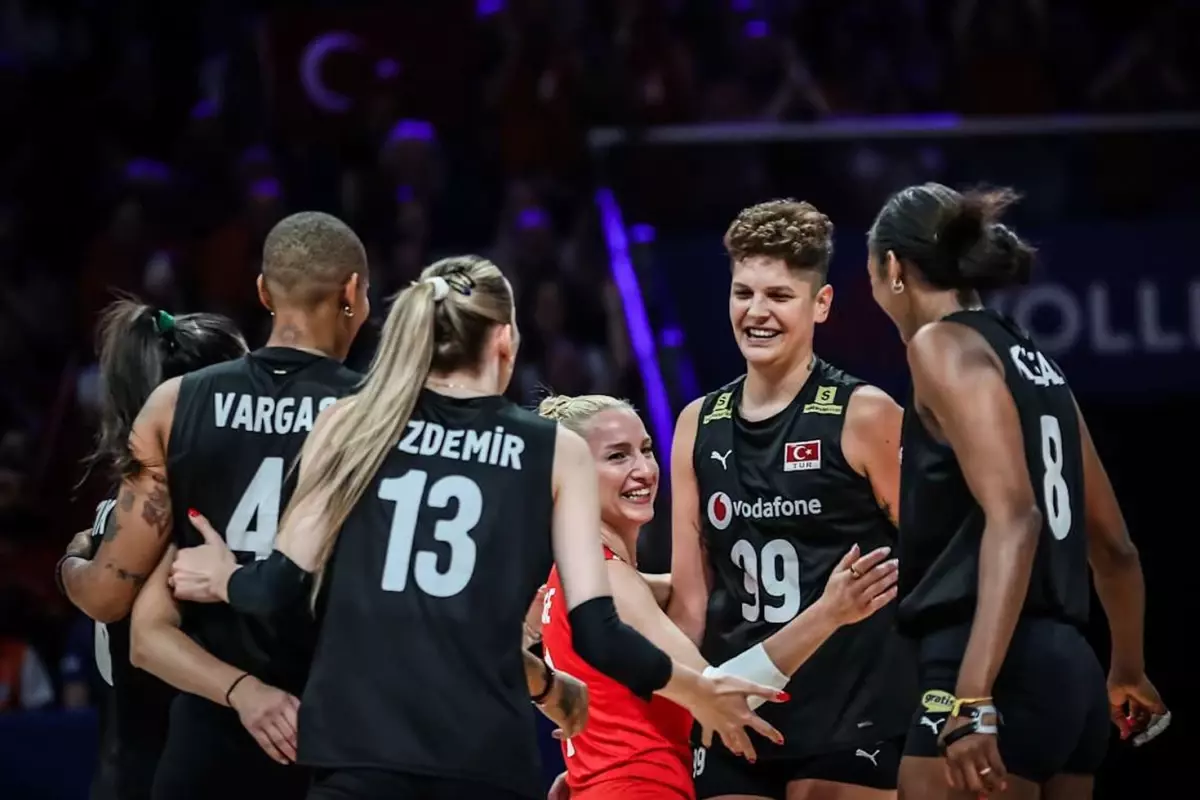 A Milli Kadın Voleybol Takımı\'nın Milletler Ligi Finalleri kadrosu belli oldu