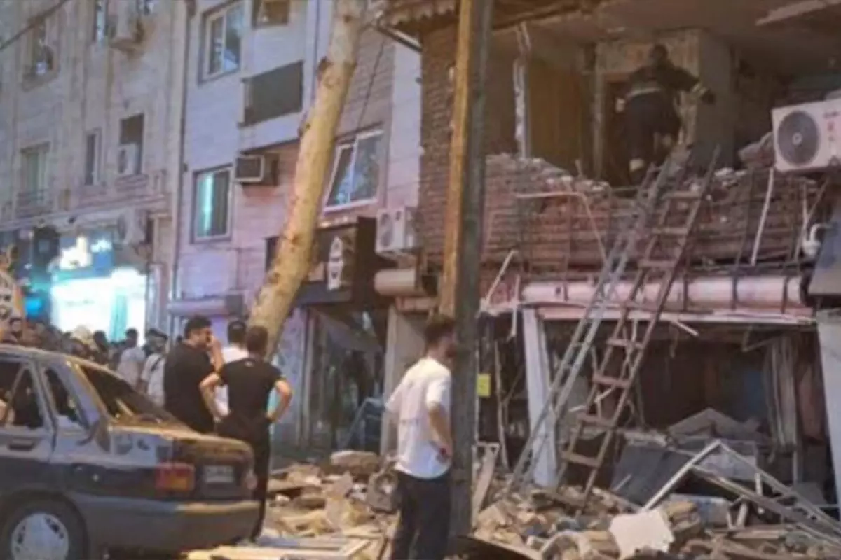 İran\'da korkutan patlama! 13 kişi yaralandı