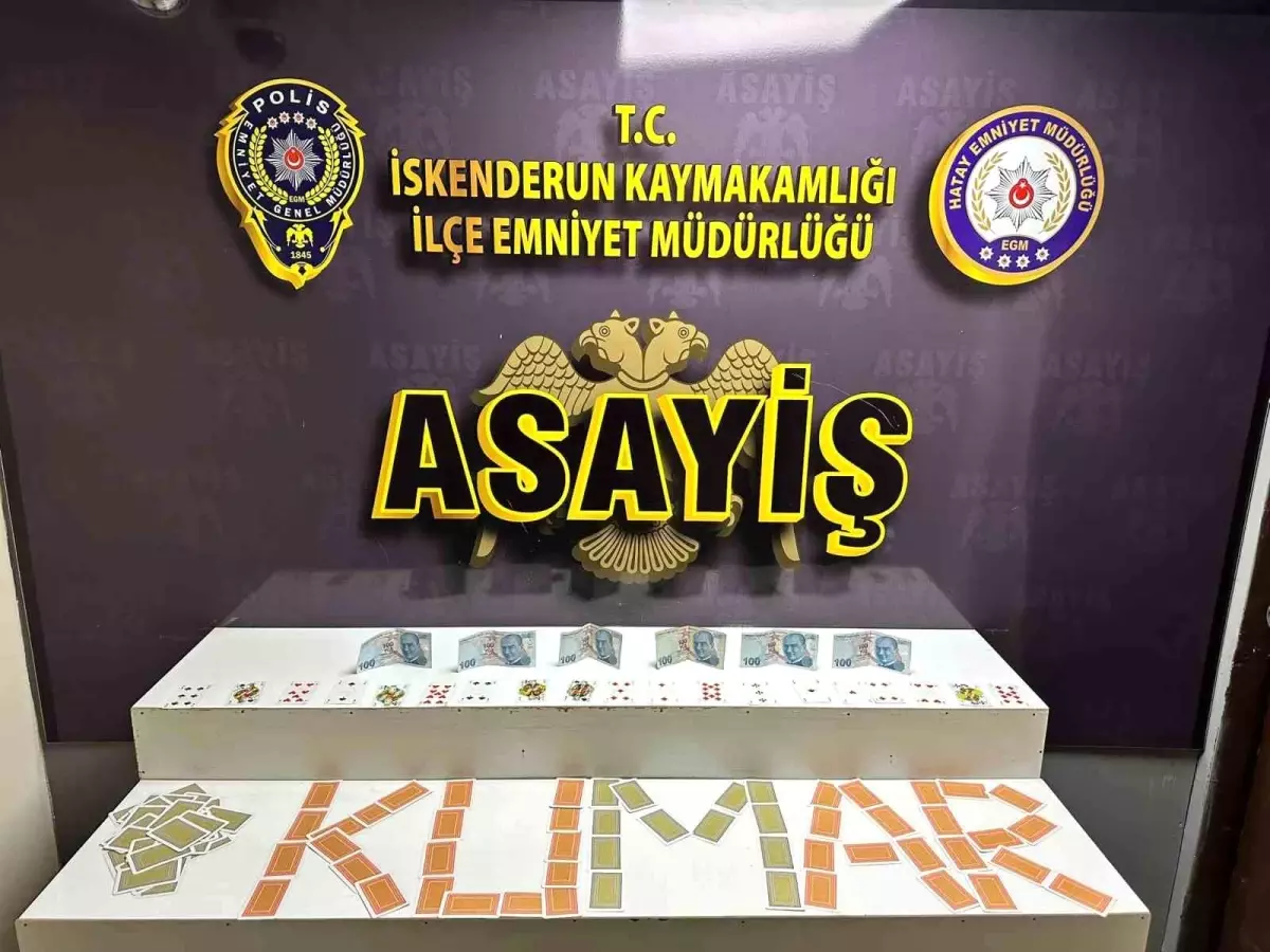 Kumar Oynayan 4 Kişiye Cezayı Yediler