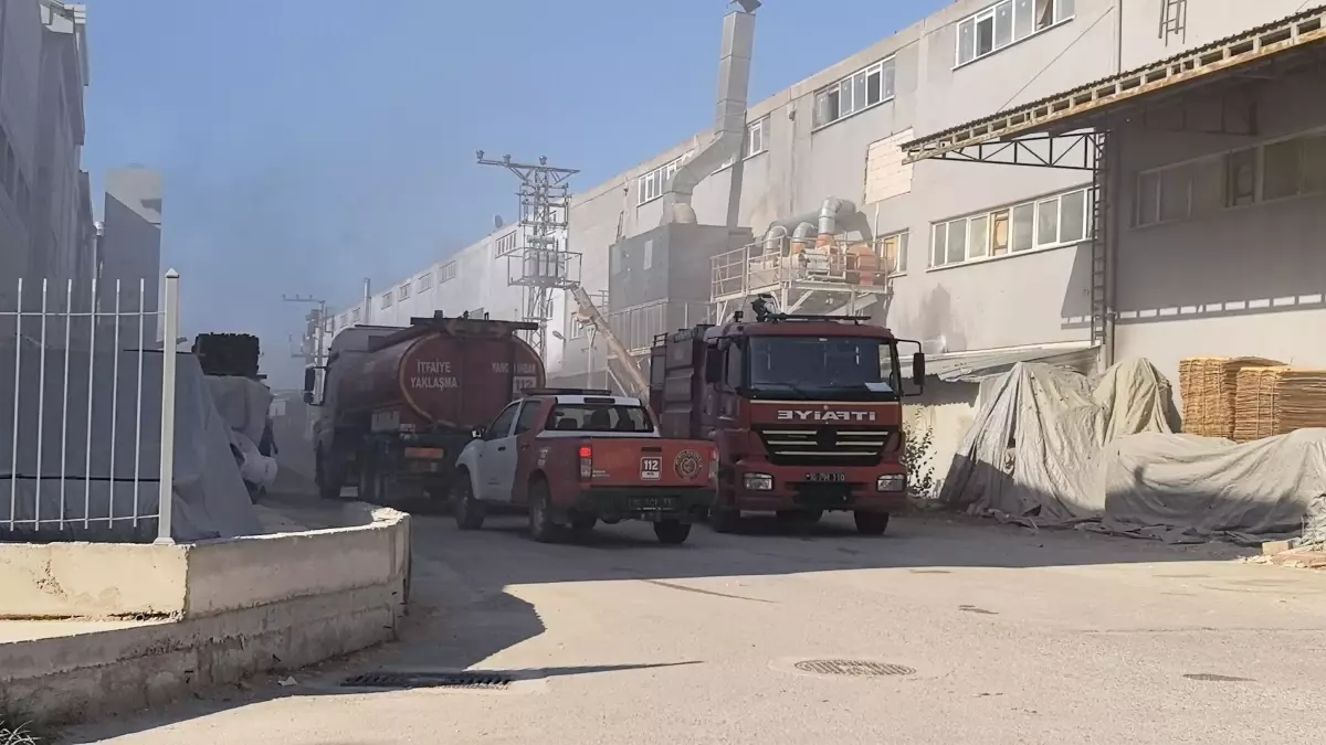 İnegöl\'de Mobilya Fabrikasında Yangın