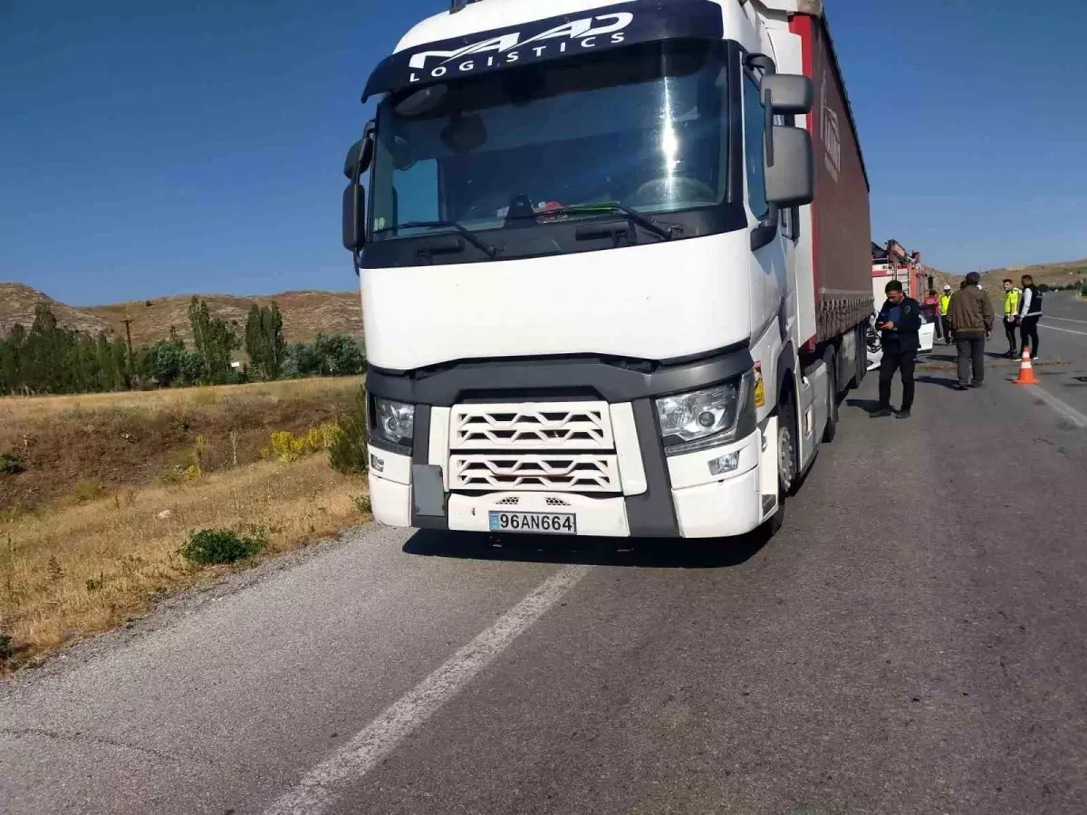 Sivas’ta Trafik Kazası: 1 Ölü, 5 Yaralı