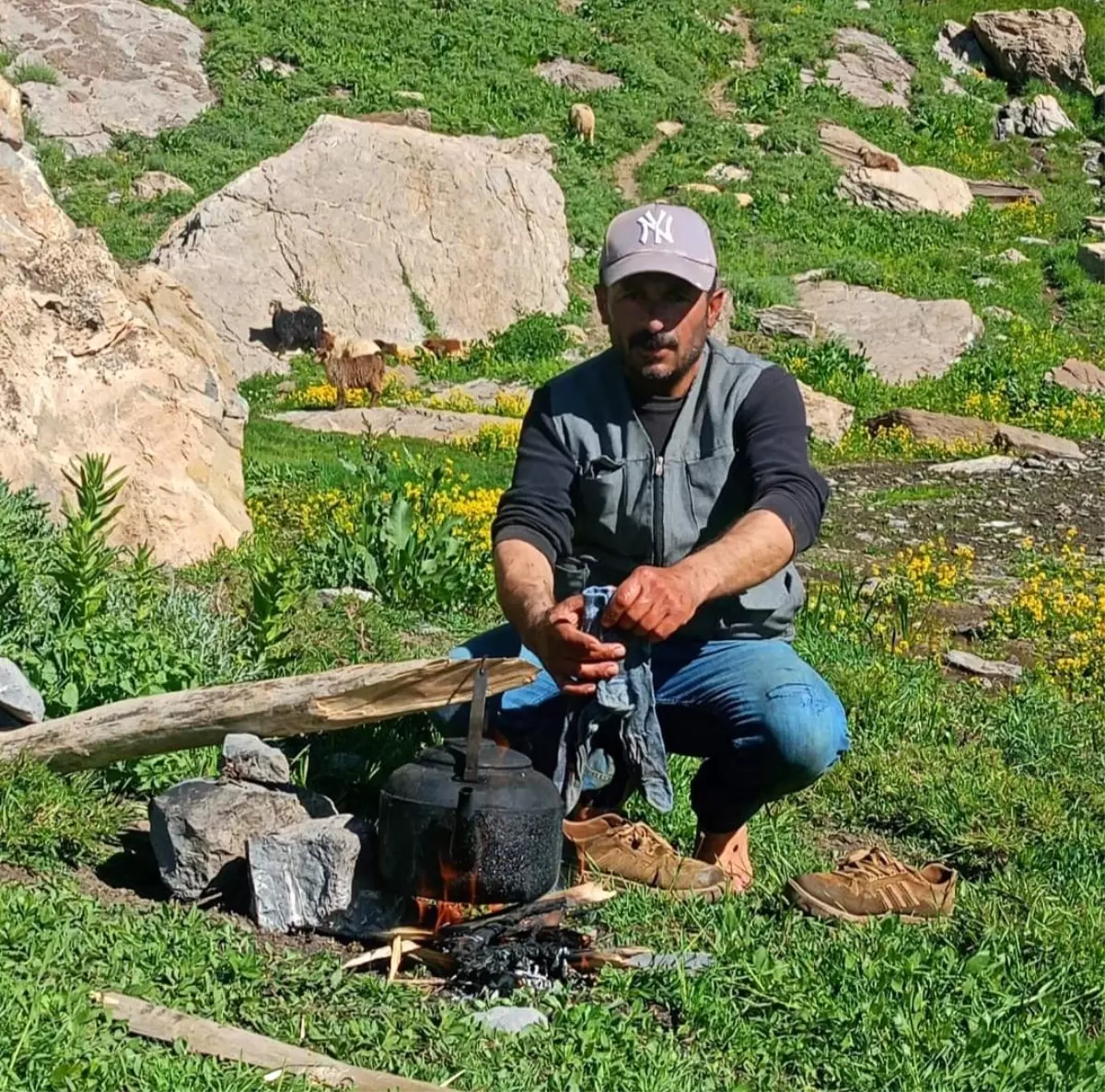 Şemdinli\'de Çoban Kalp Krizinden Hayatını Kaybetti