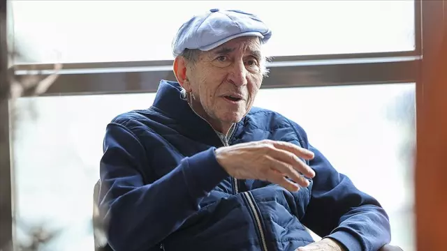 Altan Öymen'in cenaze törenine damga vuran görüntü