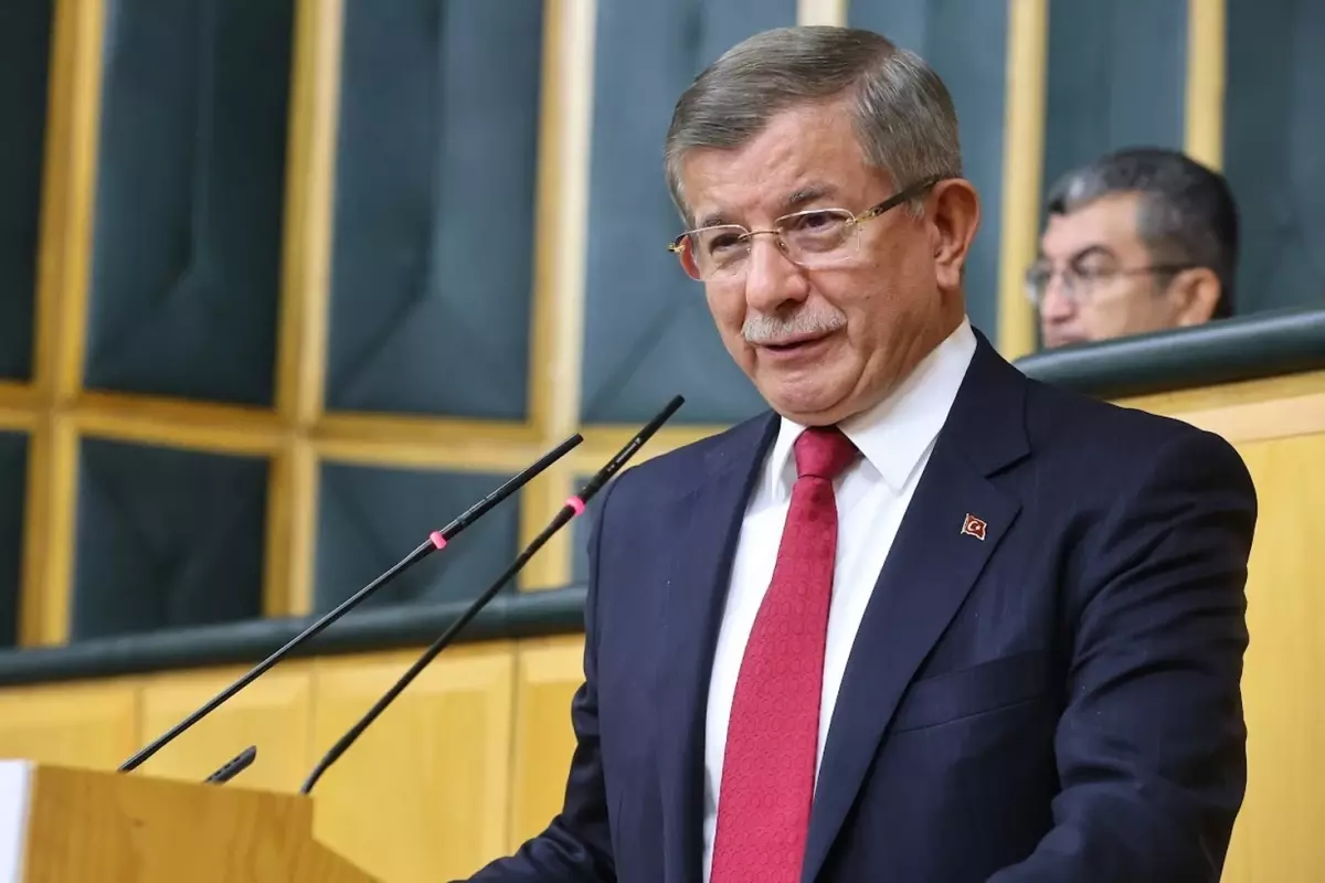 Gelecek Partisi\'nde yaprak dökümü! Bir milletvekili daha istifa etti