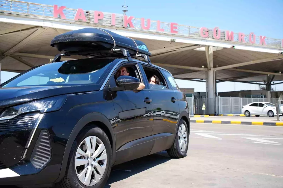 Gurbetçiler Türkiye\'ye Dönüşte Heyecan İçinde