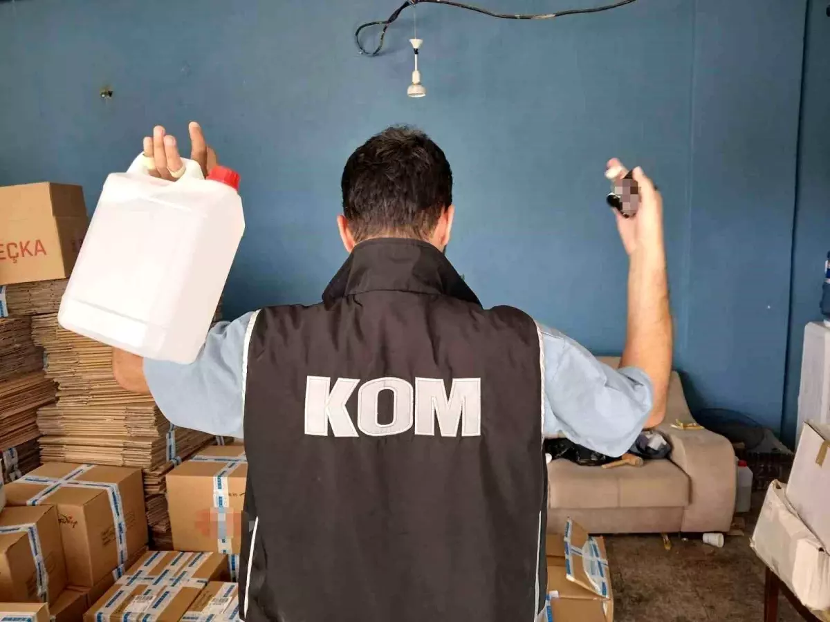 İzmir\'de 5 Milyon TL\'lik Sahte İçi Operasyonu