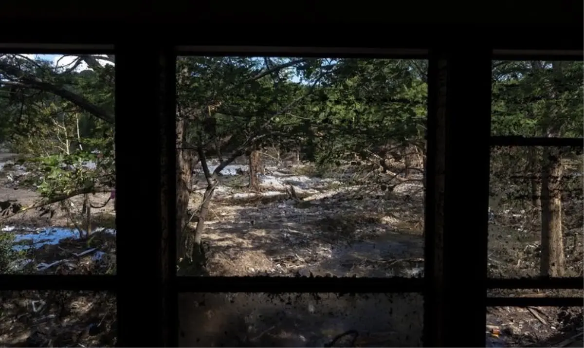 Texas\'ta Selde 157 Kişi Kurtarıldı