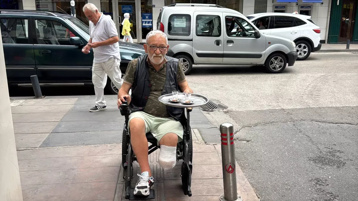 Engeline Rağmen Çaycılığa Devam Ediyor