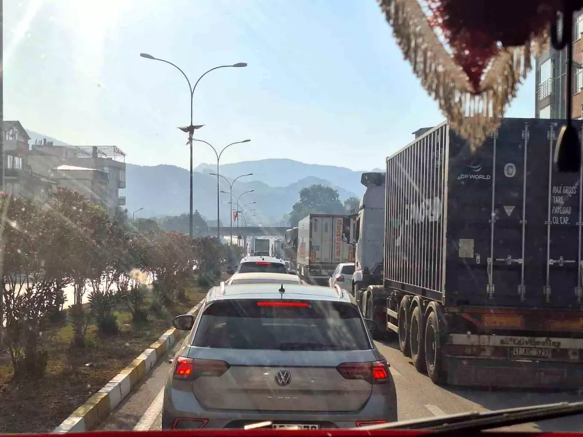 Bilecik\'te Orman Yangını: 4 Köy Boşaltıldı