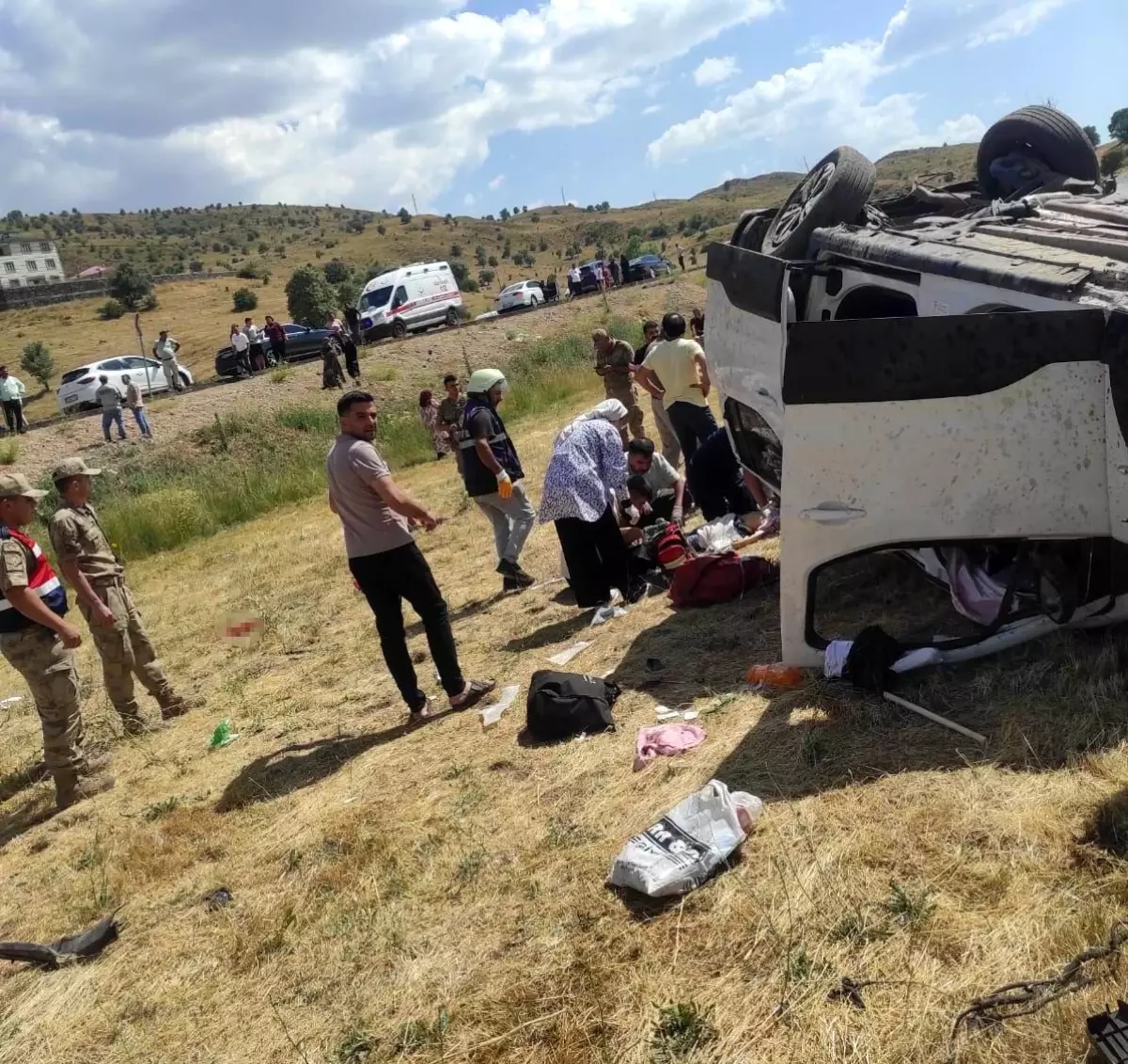 Bingöl\'de Trafik Kazası: 1 Çocuk Öldü, 6 Yaralı