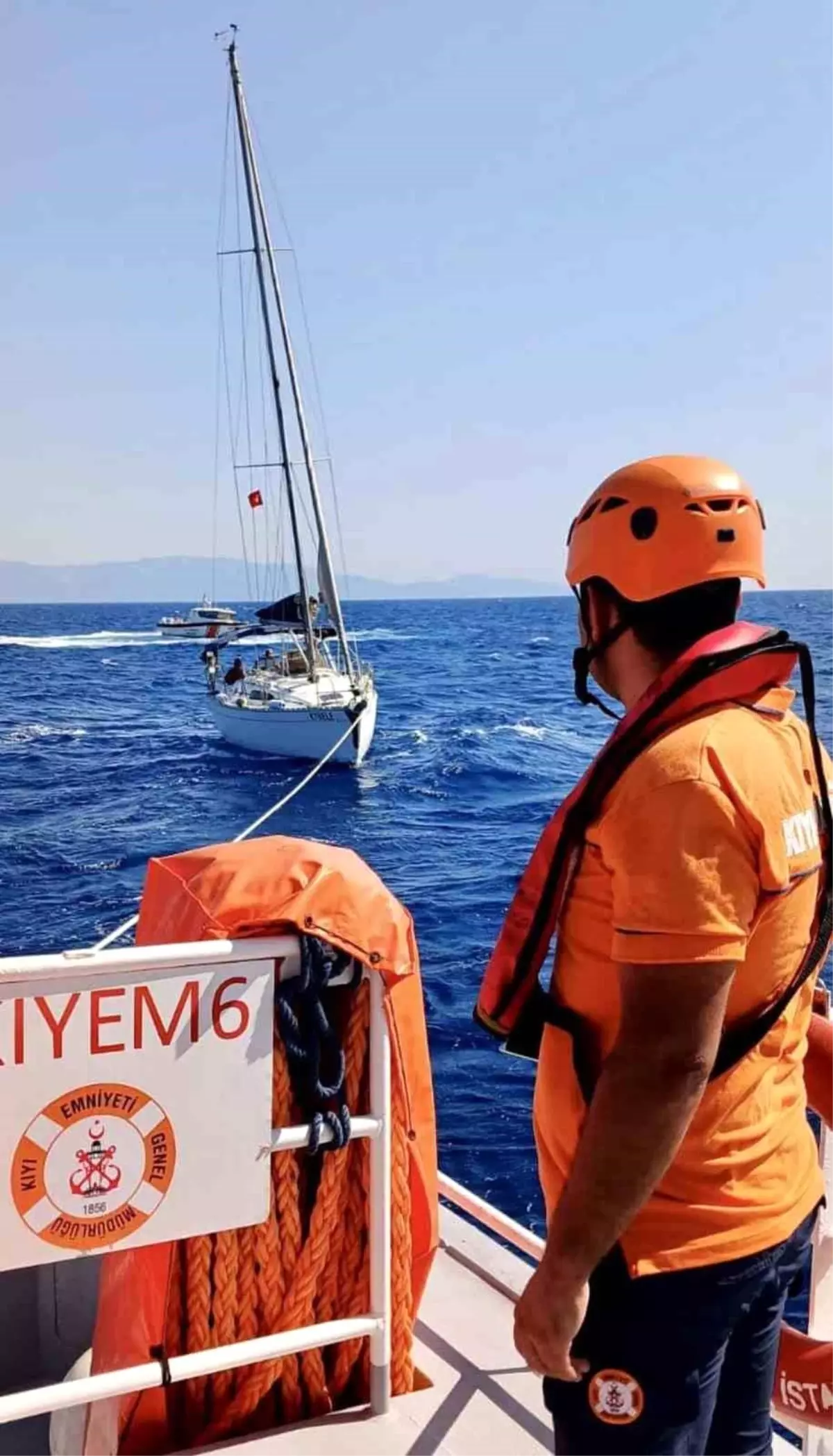 Bodrum\'da Arıza Yapan Tekne Kurtarıldı