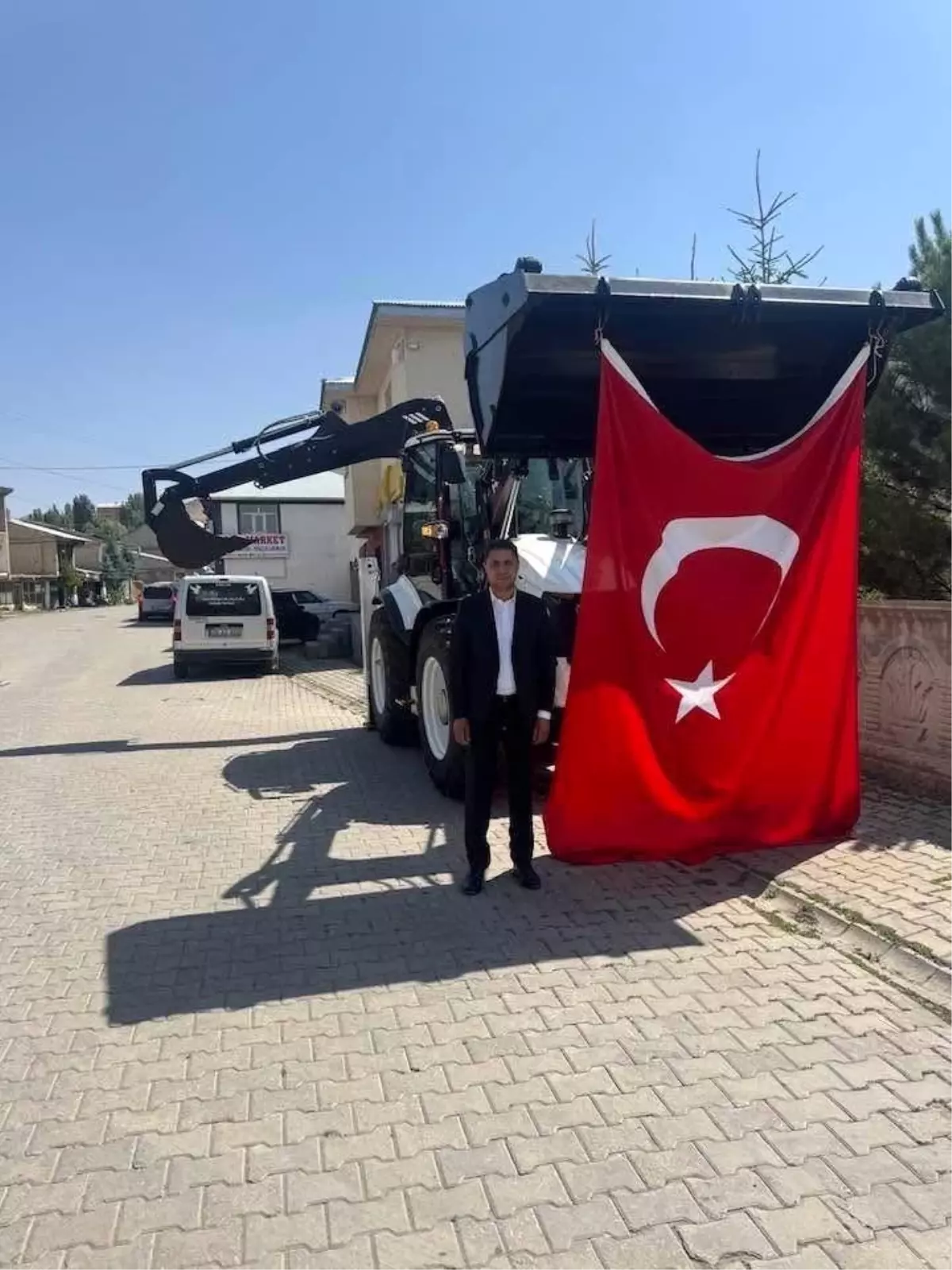 Dedeli Belediyesi Araç Filosunu Yeni Kepçe ile Güçlendirdi