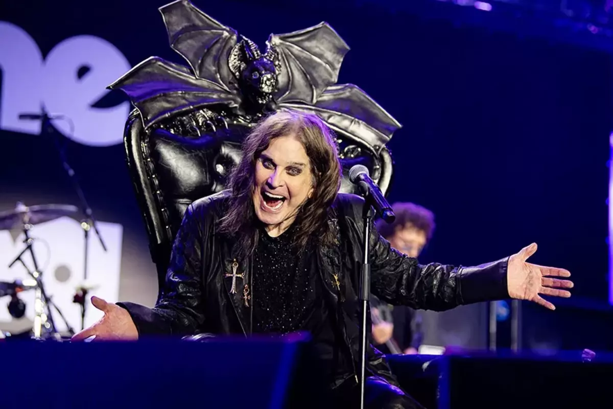 Heavy metalin öncüsü, \'Karanlıklar Prensi\' Ozzy Osbourne hayatını kaybetti