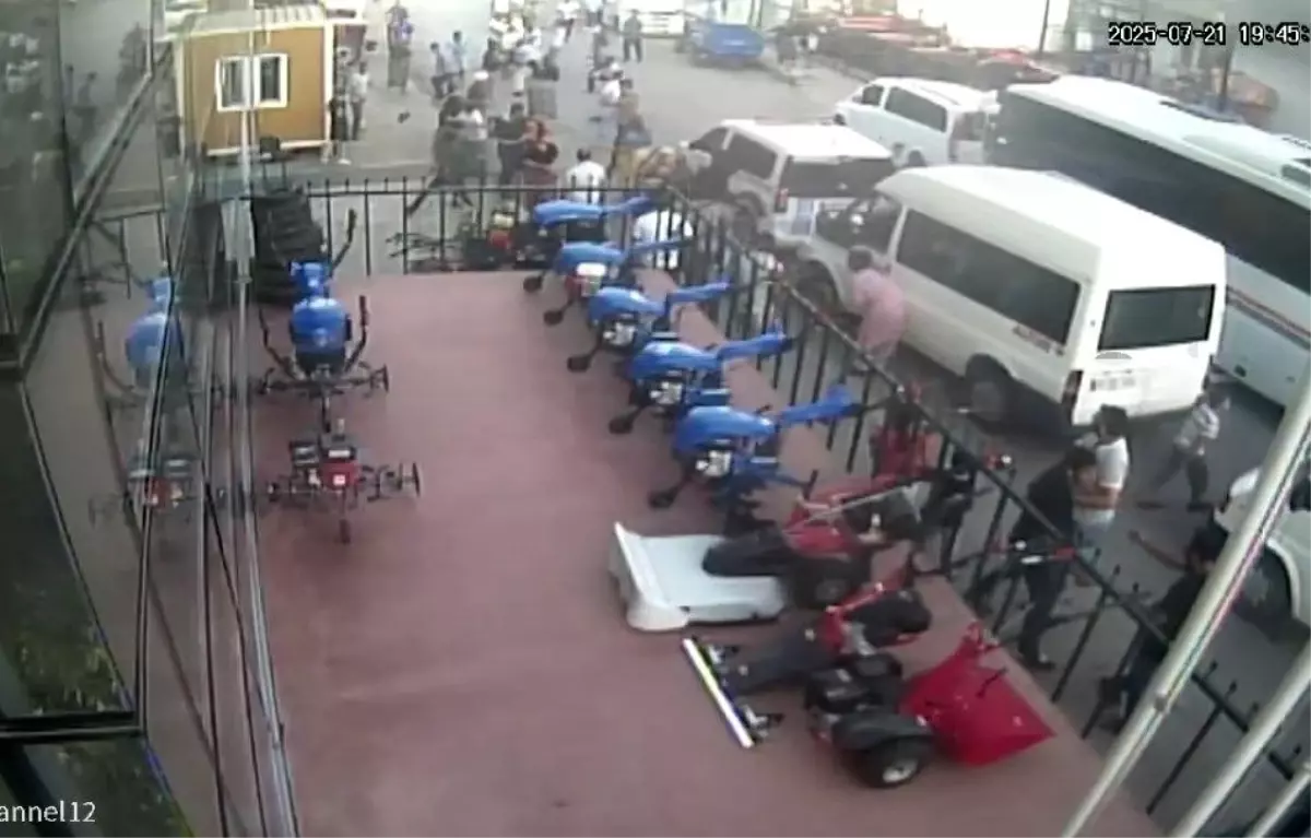 İzmit\'te Dehşet Kavgada 8 Yaralı