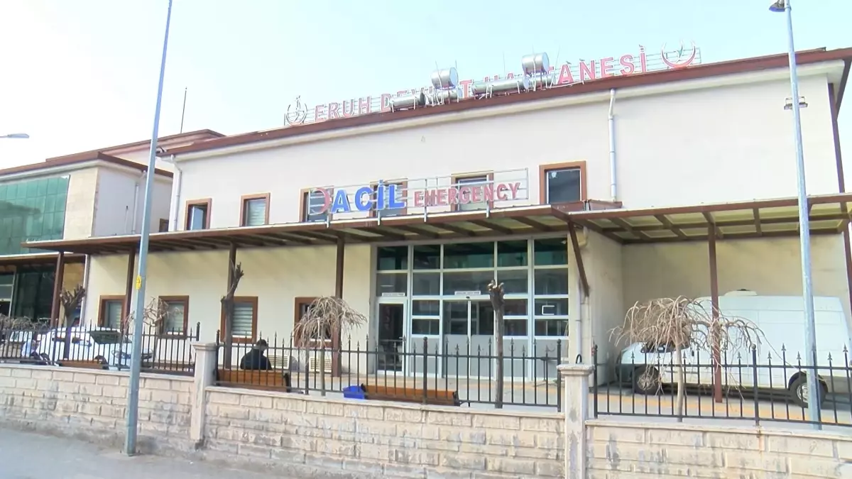 Eruh\'ta Sondaj Makinesi Yangını: 3 Yaralı