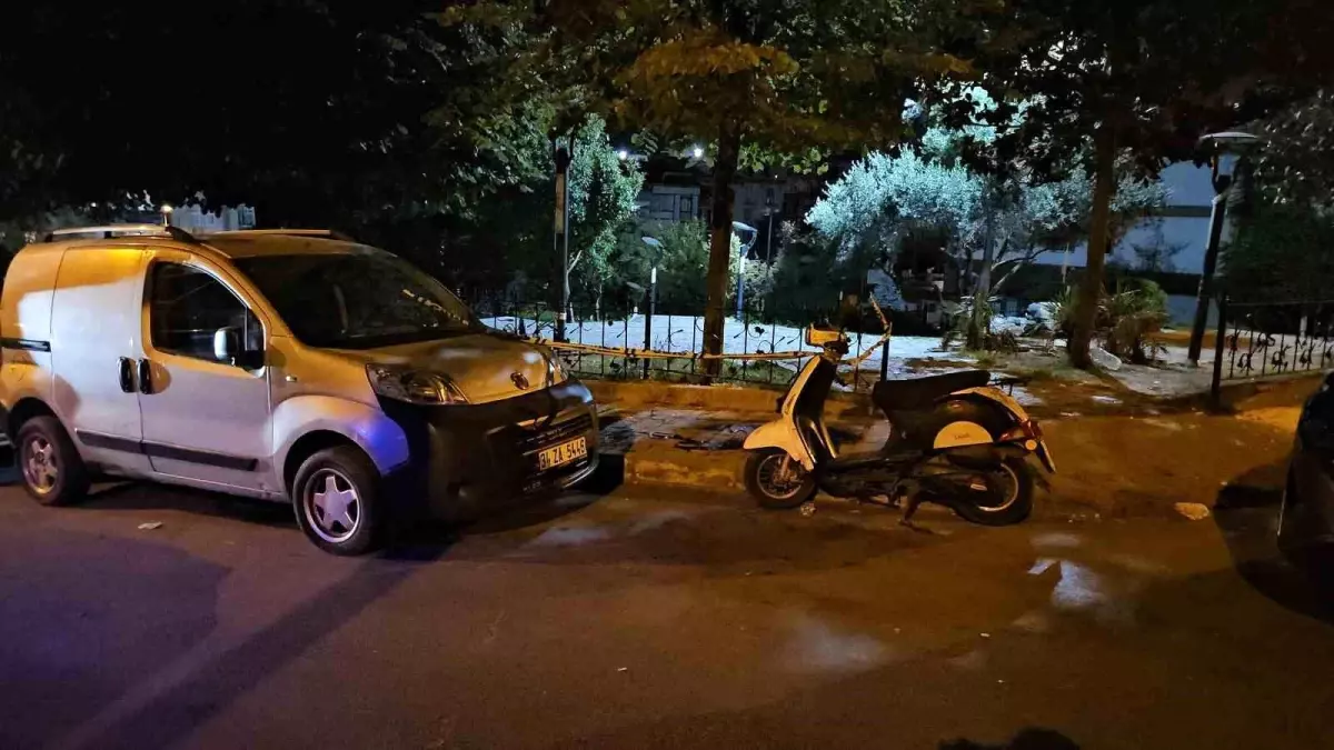 Sultangazi\'de Bıçaklı Saldırı: 21 Yaşındaki Genç Hayatını Kaybetti