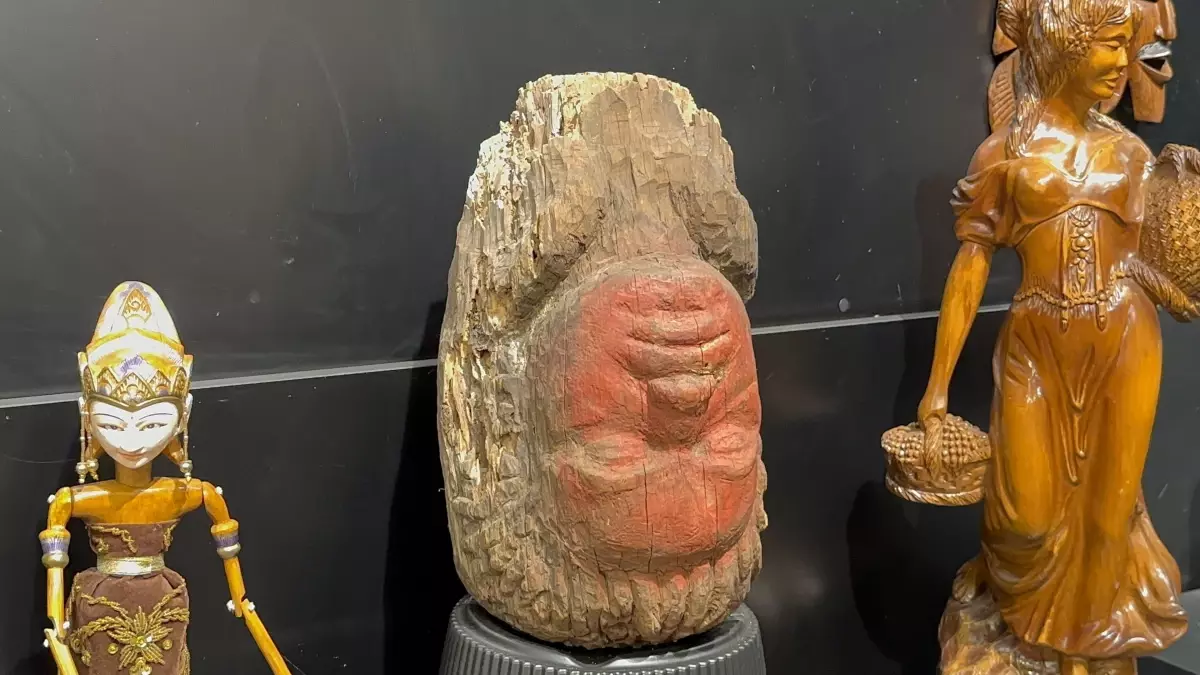 Yalova\'da Ahşap Heykel Koleksiyonu