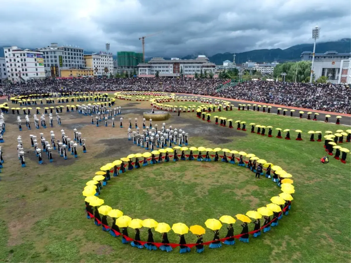 Yi Etnik Grubu Meşale Festivali