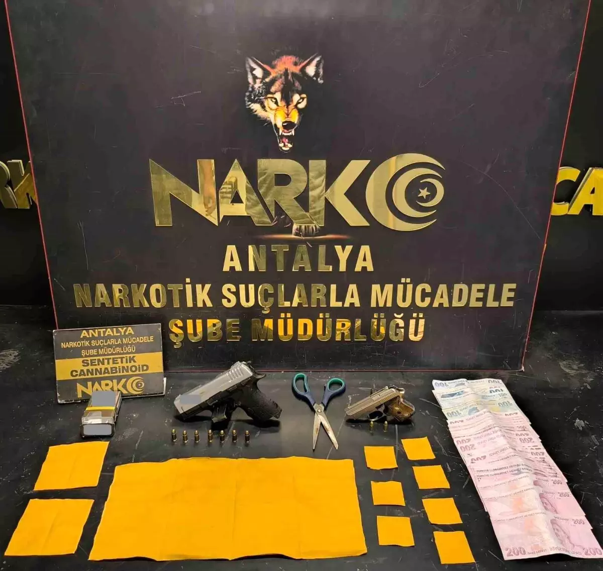 Antalya\'da Uyuşturucu Operasyonları: 24 Şüpheli Yakalandı