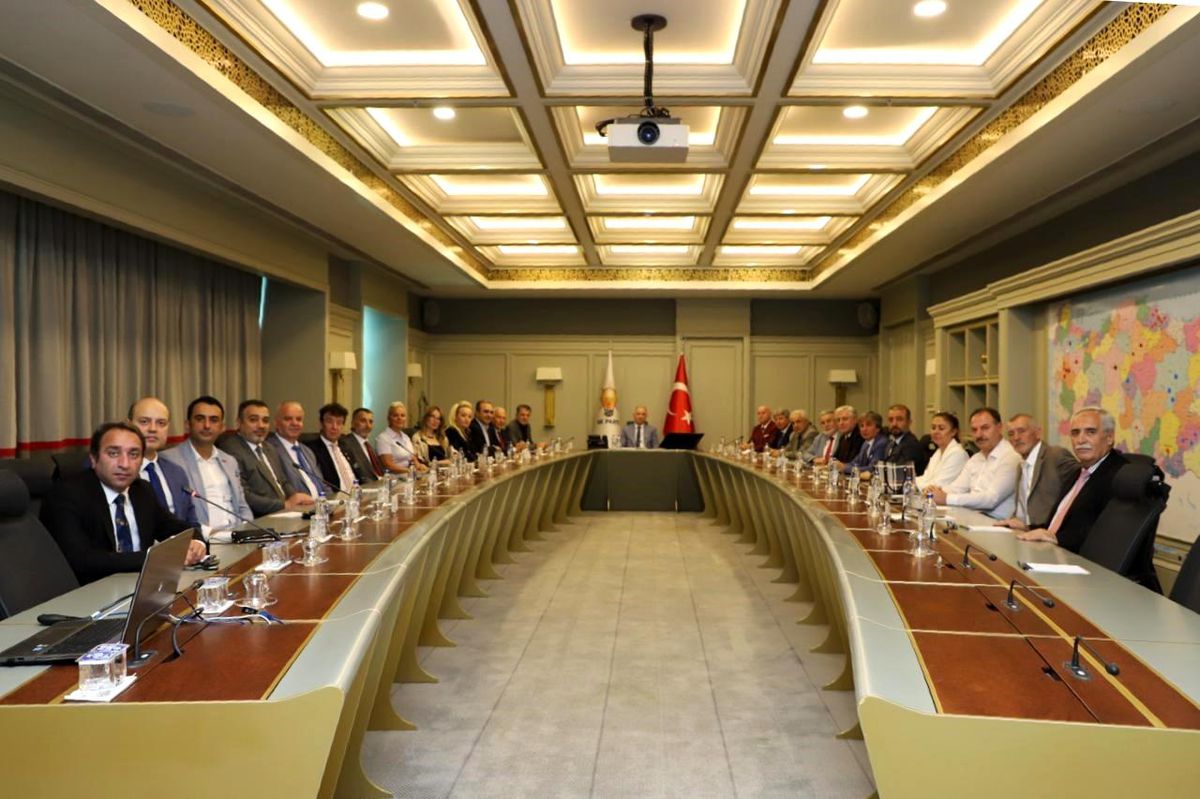 Atik: "Vicdanlı çözümler üretecek kişilerle yol almalıyız"