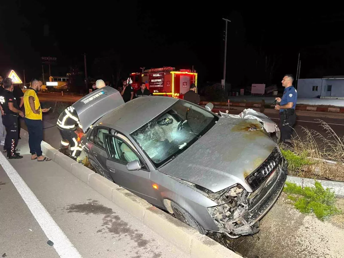 Antalya-Bucak yolunda kaza: Araç alev aldı