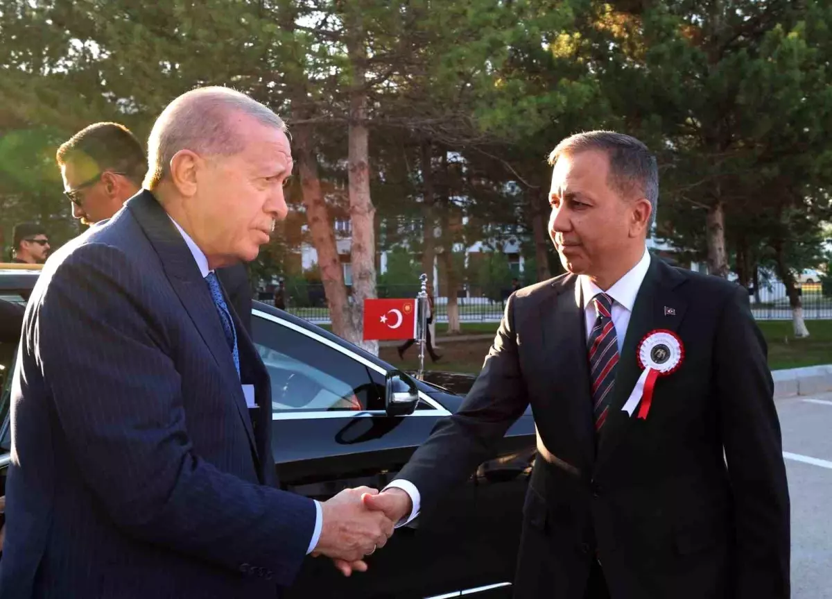 Cumhurbaşkanı Erdoğan: "Hiçbir sabotaj, hiçbir tahrik, hiçbir tuzak, Türkiye\'yi girdiği bu tarihi yoldan geri döndüremeyecek"