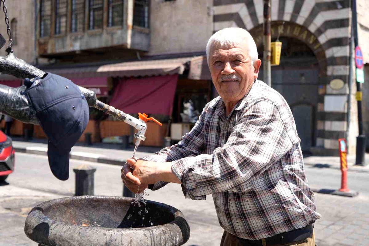 Gaziantep\'te Kavurucu Sıcaklar