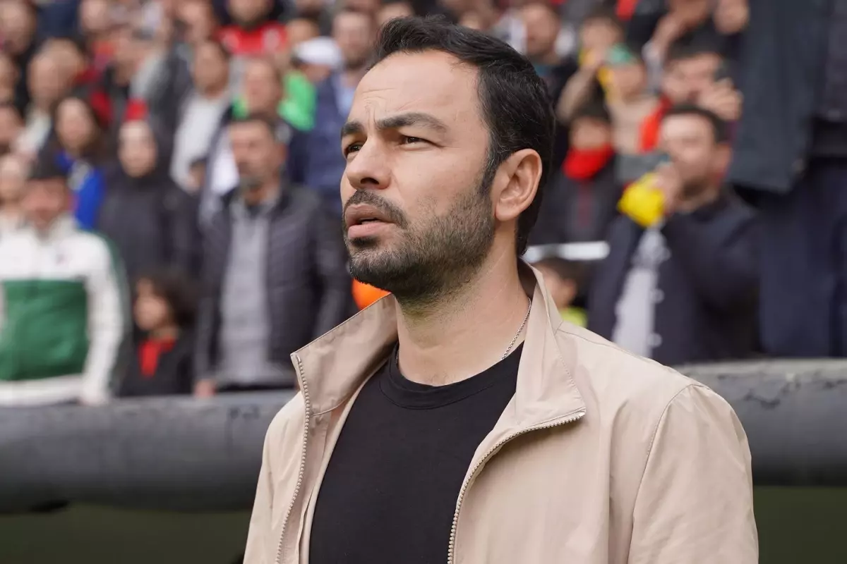 Selçuk İnan\'dan \'\'Fenerbahçe\'yi çalıştırır mısınız?\'\' sorusuna bomba cevap
