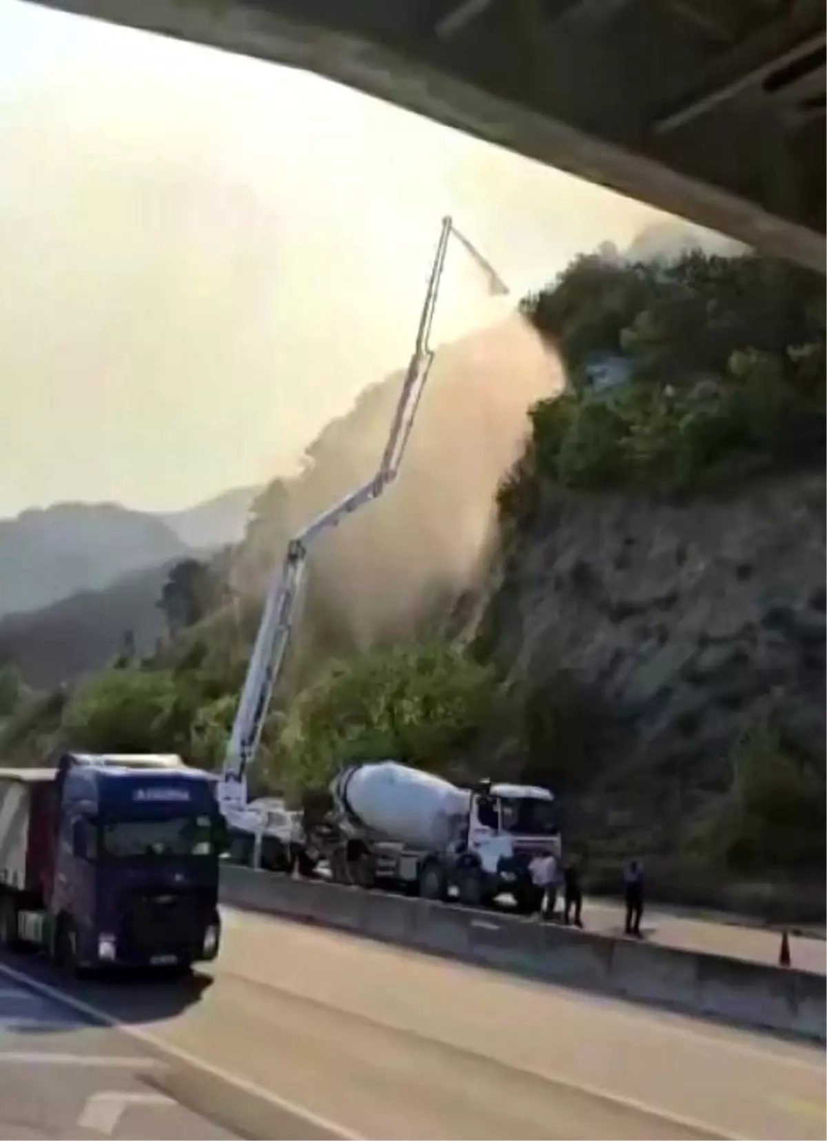 Sakarya\'da Sıradışı Yangın Müdahalesi