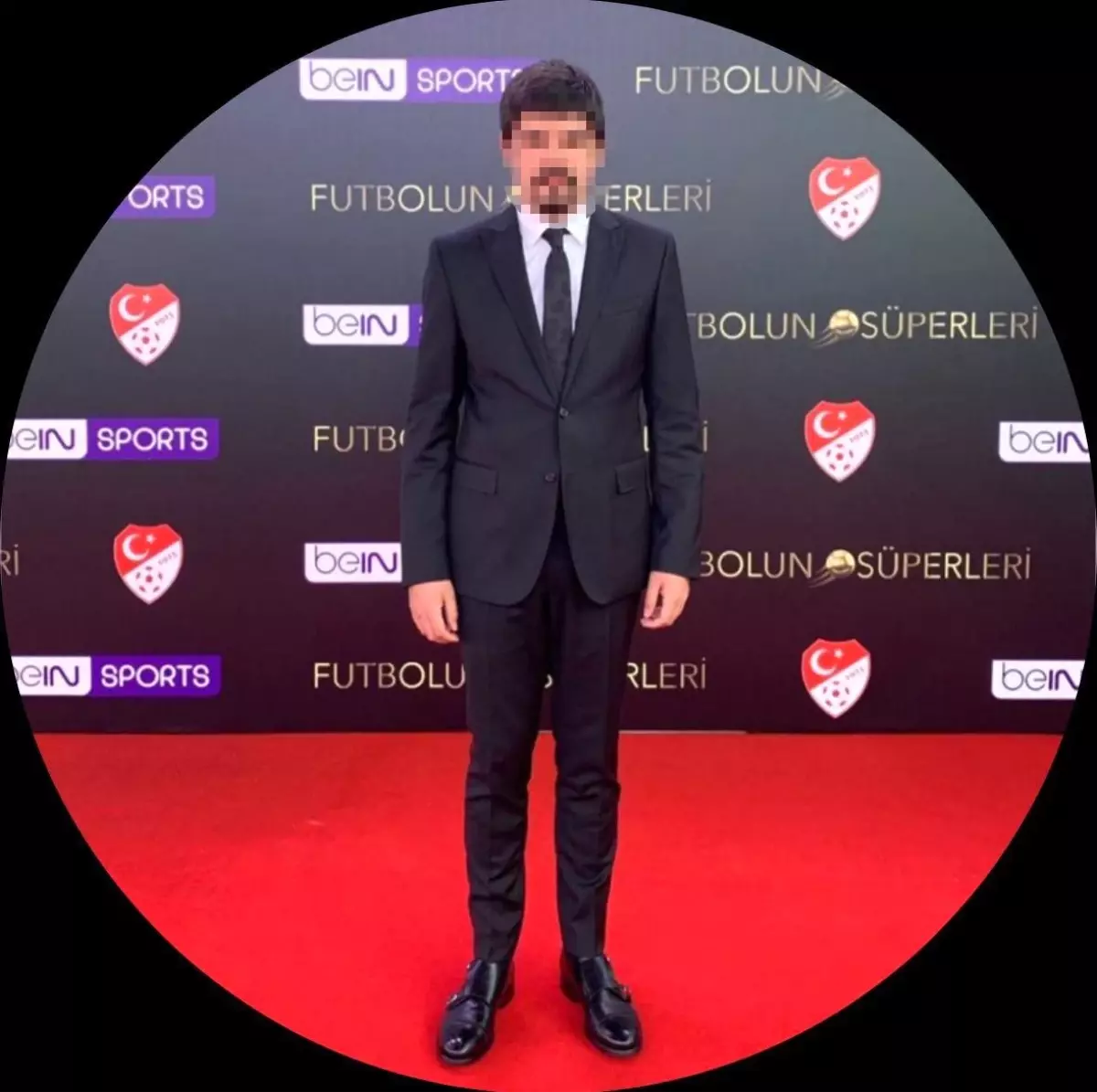 Avukat Kız Arkadaşlarını Dolandırdı