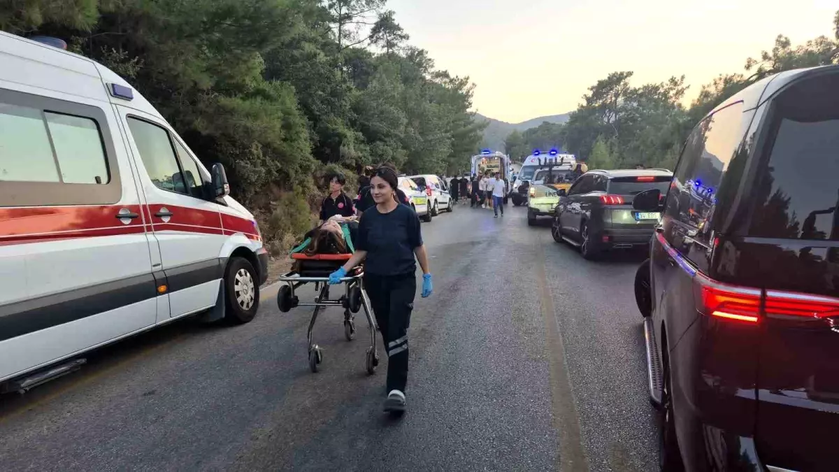 Bodrum\'da Trafik Kazası: 4 Yaralı