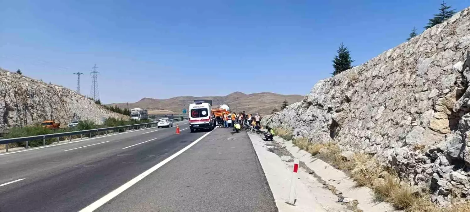 Niğde\'de Trafik Kazası: 6 Yaralı