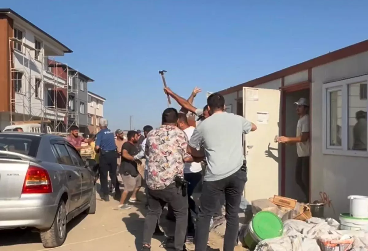 Çorlu\'da Kavga: 1 Polis Yaralı