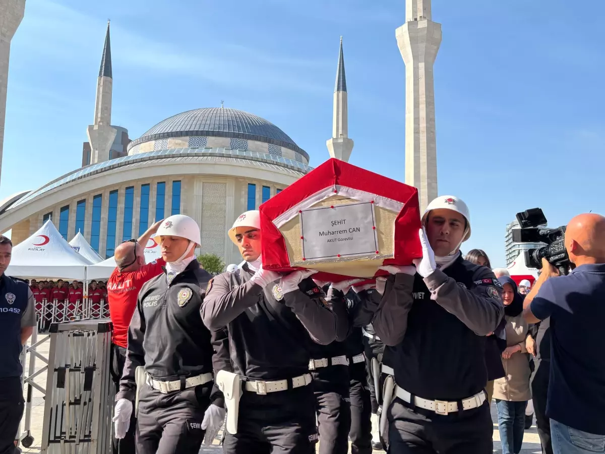 AKUT gönüllülerinin cenazeleri Ankara\'da son yolculuklarına uğurlandı