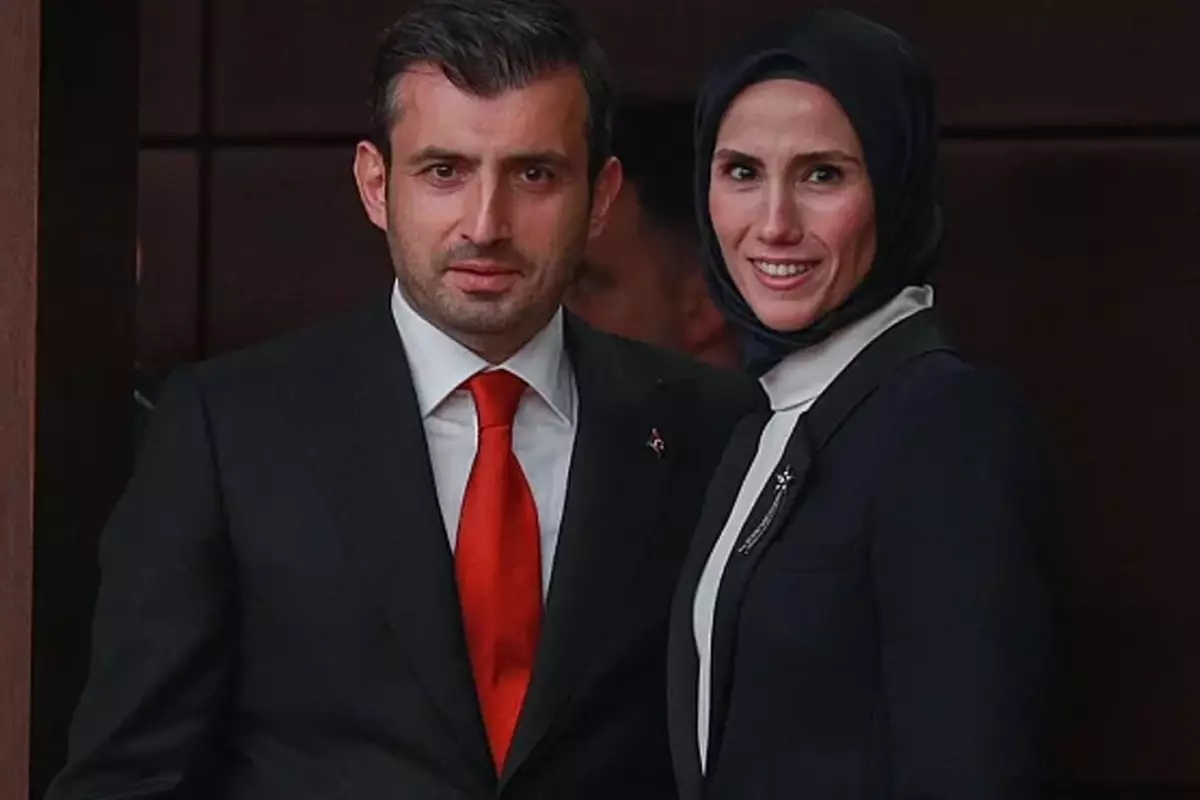 Sümeyye Erdoğan Bayraktar, NEXT Sosyal\'e katıldı! İlk hoş geldin mesajı eşinden geldi