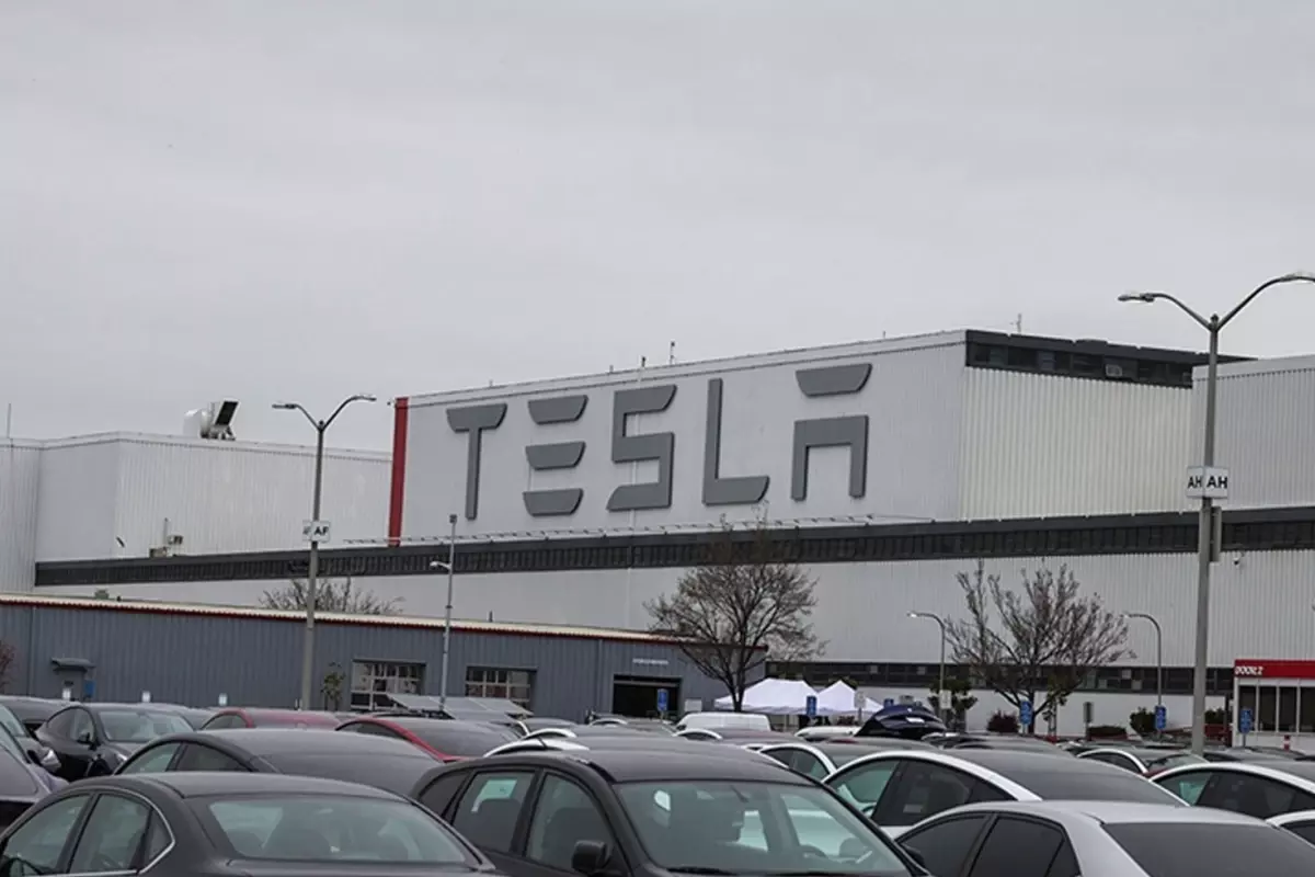 Tesla\'dan ucuz otomobil hamlesi! Fiyatı ve özellikleri belli oldu