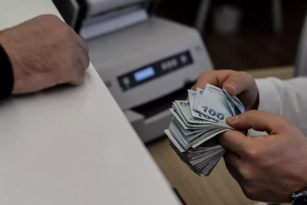 Zam talebi dudak uçuklattı: Memur-Sen yüzde 88 artış istedi!