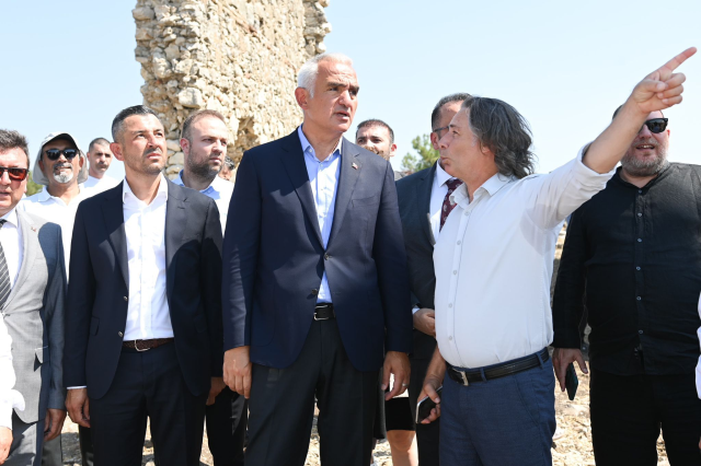 Aspendos'ta tarih yeniden doğuyor: Geleceğe Miras projesi üç eşsiz eseri gün yüzüne çıkardı Aspendos'ta tarih yeniden doğuyor: Geleceğe Miras projesi üç eşsiz eseri gün yüzüne çıkardı