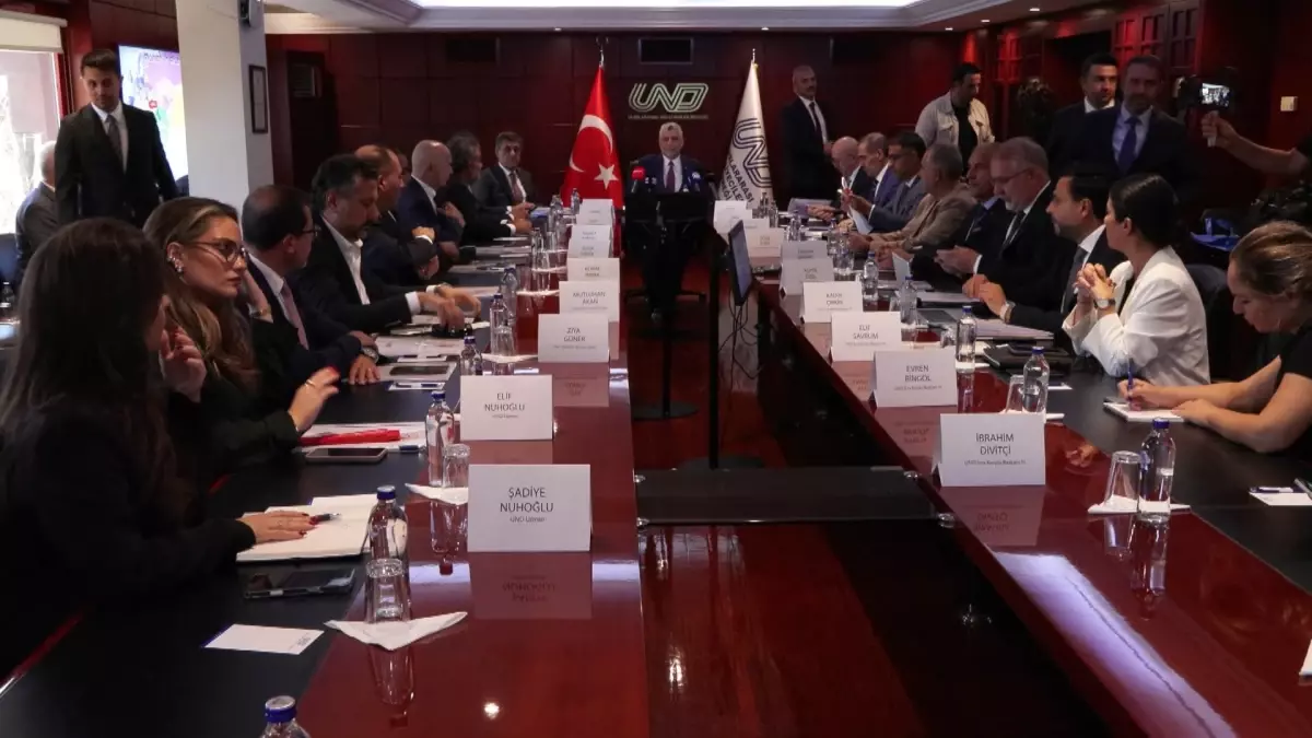 Lojistik Sektörü Türkiye\'nin Gözbebeği