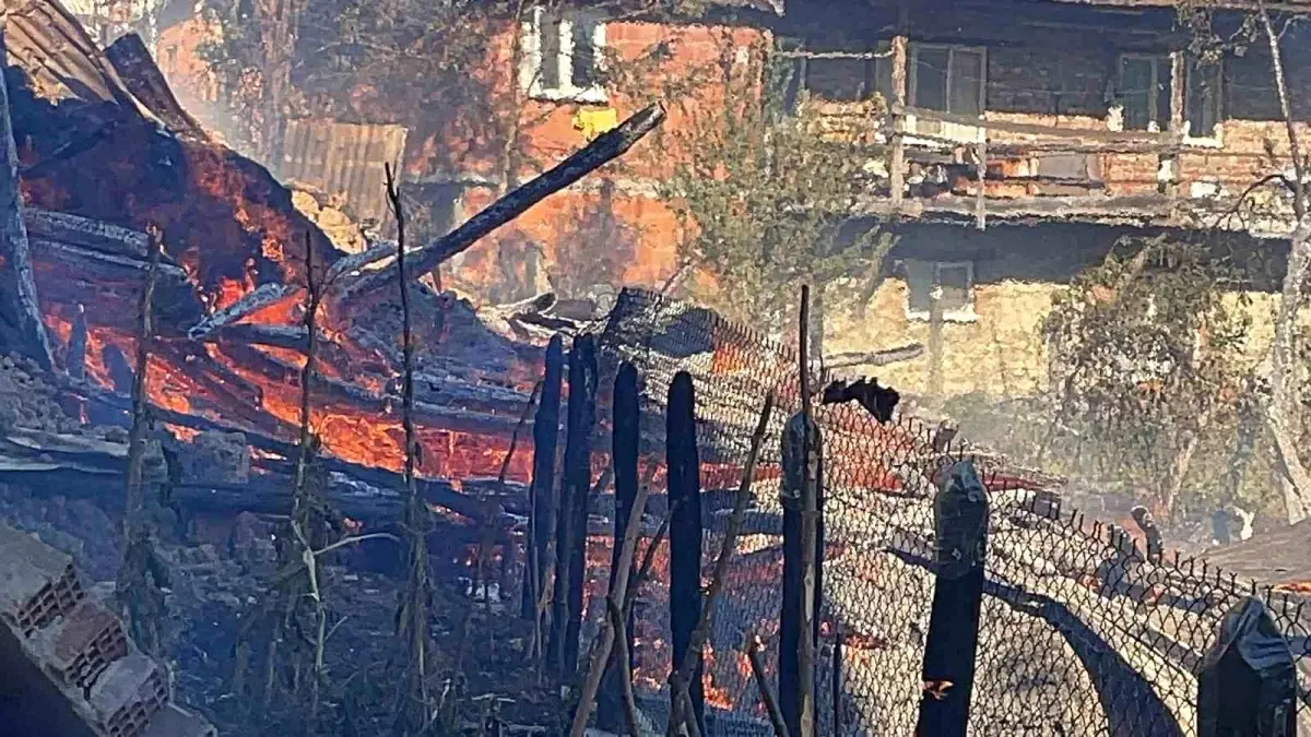 Bartın\'da Peş Peşe 8 Yangın İhbarı