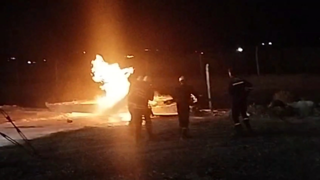 Diyarbakır'da petrol sondaj kuyusunda patlama Diyarbakır'da petrol sondaj kuyusunda patlama