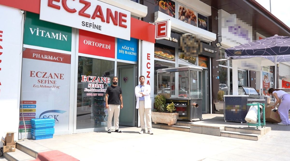 Eczacı, Heimlich Manevrası ile Çocuğu Kurtardı