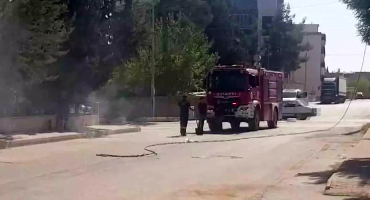 Adıyaman\'da Elektrik Direği Yangın Çıkardı