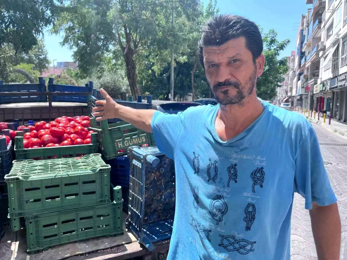 İzmir\'de darp edilen seyyar satıcı, zabıtalardan şikayetçi oldu
