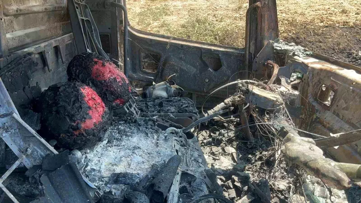 Bilecik\'teki Orman Yangınında İtfaiye Aracı Kül Oldu