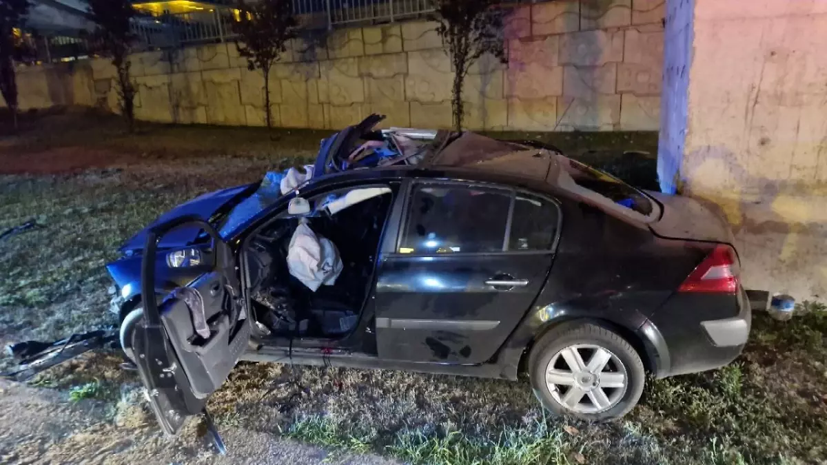 İzmit\'te Kaza: Sürücü Hayatını Kaybetti