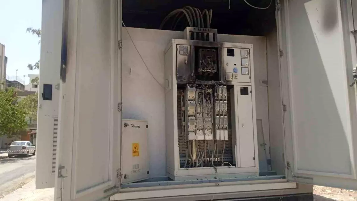 Adıyaman\'da Elektrik Trafosu Yandı